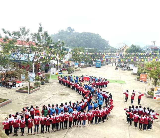 Học sinh Thái Nguyên tích cực lan tỏa cuộc vận động 'Tự hào một dải non sông' ảnh 2