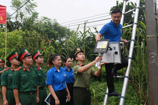 Tuổi trẻ Học viện Quân y hành quân về nguồn ảnh 2