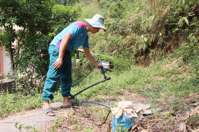 Hơn 100 hộ dân ‘khát’ nước bên công trình thủy điện ở Lai Châu ảnh 1