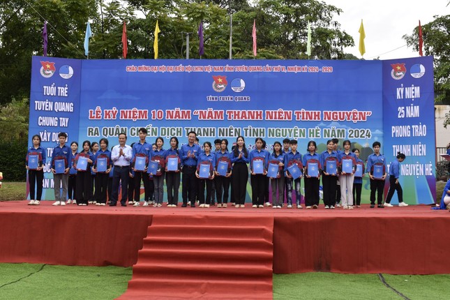 Nhiều hoạt động tại Lễ ra quân Chiến dịch Thanh niên tình nguyện hè năm 2024 tỉnh Tuyên Quang ảnh 5
