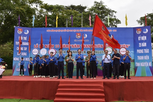 Nhiều hoạt động tại Lễ ra quân Chiến dịch Thanh niên tình nguyện hè năm 2024 tỉnh Tuyên Quang ảnh 4