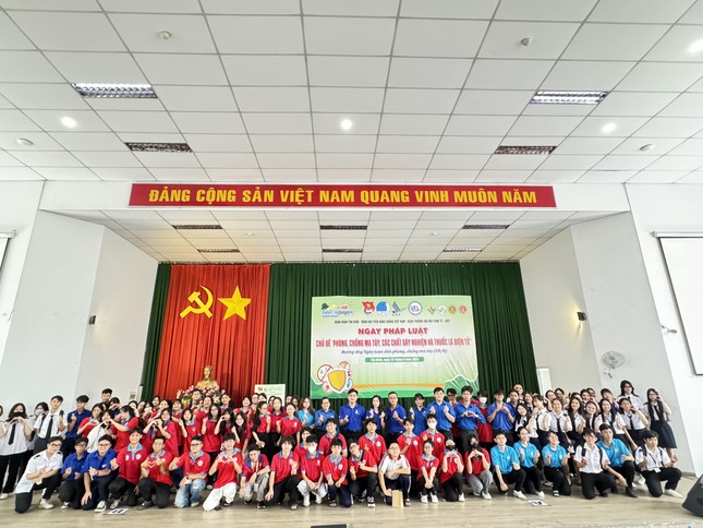 Đoàn viên, sinh viên tích cực phòng, chống ma túy góp phần xây dựng đô thị văn minh ảnh 1