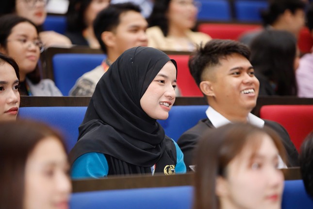 Sinh viên ưu tú đến TPHCM dự Liên hoan sinh viên thế giới lần thứ I năm 2024 ảnh 7
