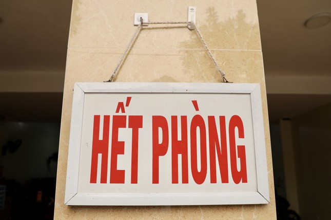 Du khách đổ xô đi Điện Biên, khách sạn, nhà nghỉ 'cháy' phòng ảnh 4