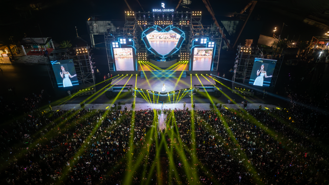60.000 nghìn người bùng nổ cảm xúc cùng countdown 2024 tại Regal Legend ảnh 1