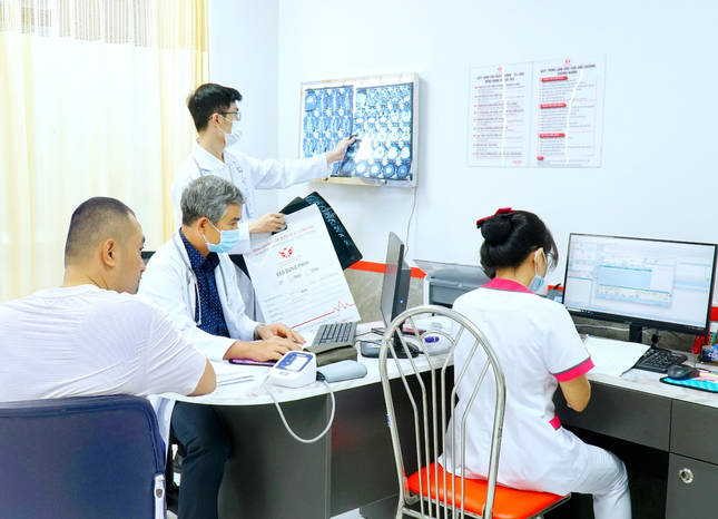 Tìm lại ngôn ngữ cho bệnh nhân bị dạng đột quỵ hiếm gặp ảnh 2