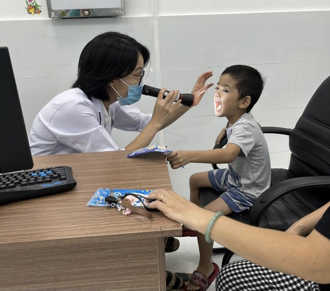  Mang dịch vụ chăm sóc sức khỏe đến các bà mẹ, trẻ em trên toàn quốc ảnh 3