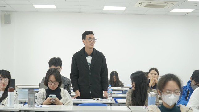 Chuẩn bị hành trang cho sinh viên trong thị trường việc làm nhiều biến động ảnh 2