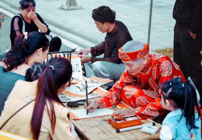 Xu hướng sắm Tết năm 2024: Đi một nơi, sắm cả Tết ảnh 6