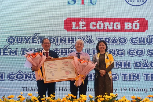 STU đạt Chứng nhận kiểm định chất lượng cơ sở giáo dục chu kỳ ảnh 1
