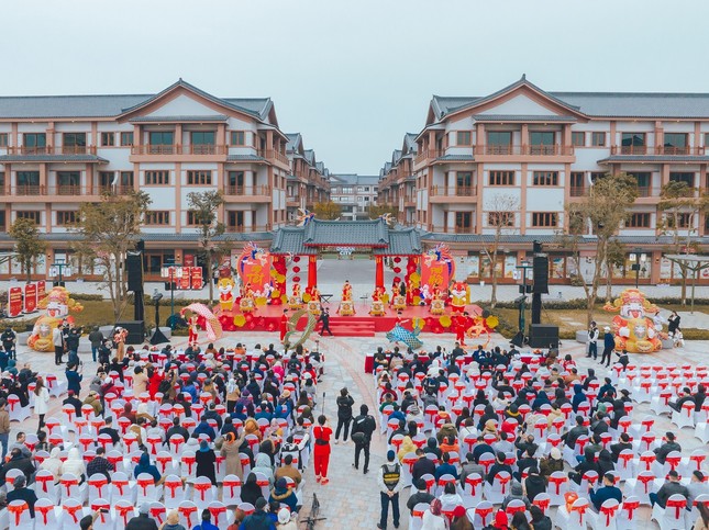 Hội chợ Xuân 'đỉnh của chóp' tại Ocean City hút du khách những ngày giáp Tết ảnh 1