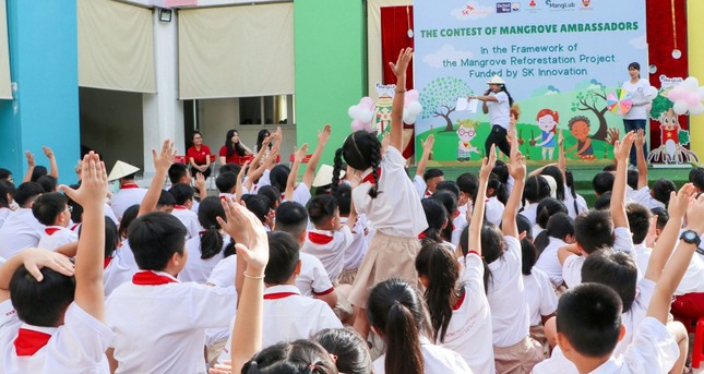 iSchool đón Tết với 15.000 cây xanh và hàng loạt hoạt động thiện nguyện ý nghĩa ảnh 2