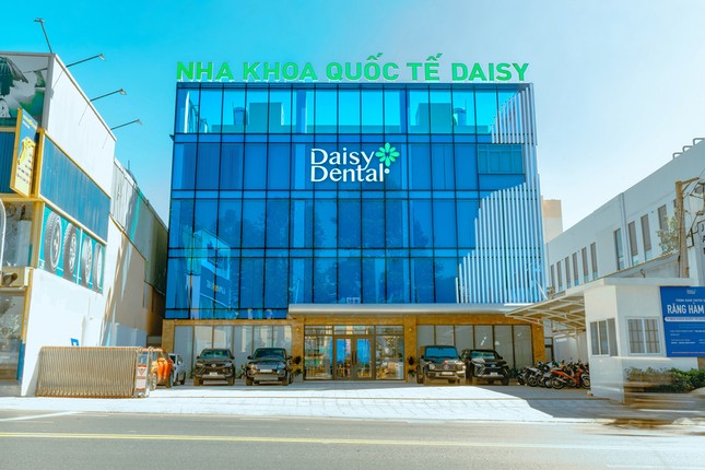 Nha khoa Quốc tế DAISY tổ chức sự kiện múa lân khai xuân Giáp Thìn 2024 ảnh 3