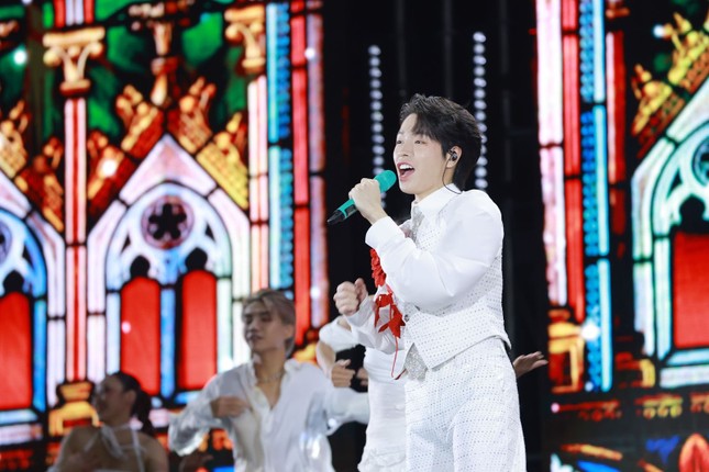 Dàn sao thăng hoa trước 3 vạn khán giả trong hành trình tình yêu ngày 14/2 tại Vibe Fest 2024 ảnh 1
