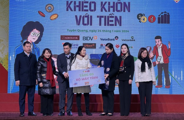 Agribank cùng toàn ngành Ngân hàng thực hiện sứ mệnh Giáo dục tài chính ảnh 4