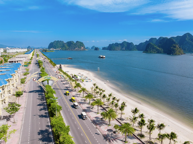 Sức hấp dẫn từ sự chuyển mình của Cẩm Phả ảnh 2