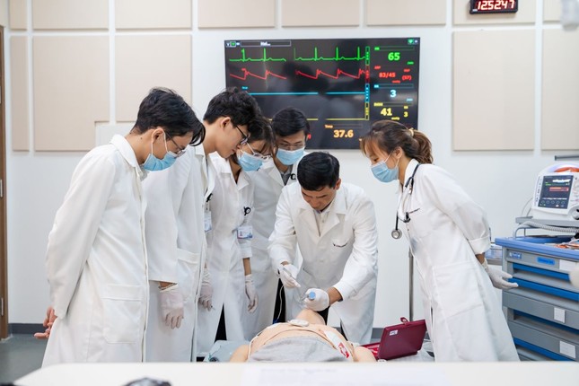 3 Chương trình bác sĩ nội trú VinUni đạt kiểm định của Mỹ ảnh 1