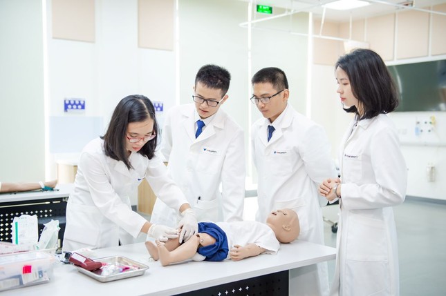3 Chương trình bác sĩ nội trú VinUni đạt kiểm định của Mỹ ảnh 2