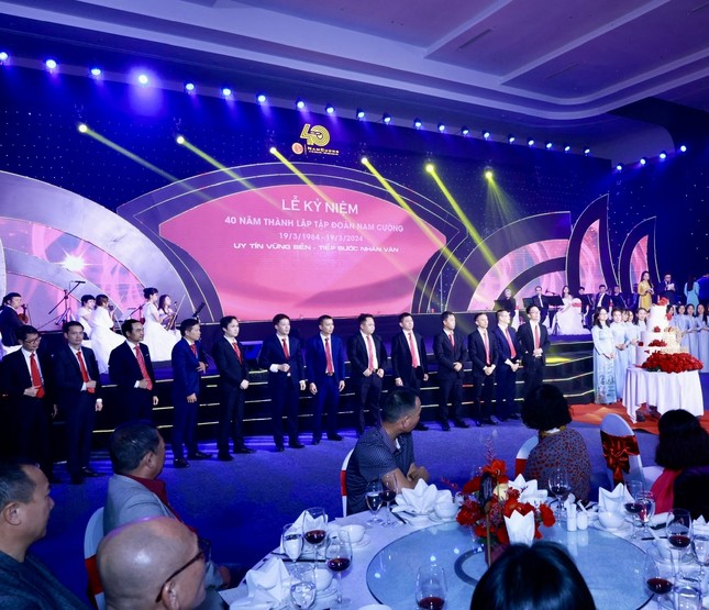Nhiều cảm xúc trong Lễ kỷ niệm 40 năm thành lập Tập đoàn Nam Cường (1984-2024) ảnh 2