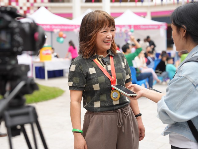 TH School Happiness Day - 'Rất nhiều nụ cười, cái bắt tay, cái ôm chia sẻ ấm áp… ở ngôi trường hạnh phúc' ảnh 4
