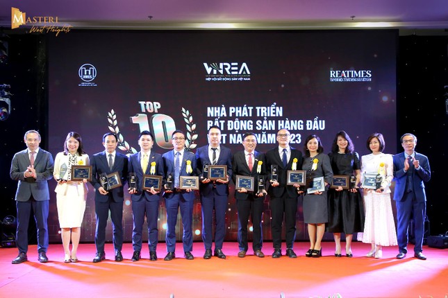 Masteri West Heights được vinh danh Top 5 dự án đô thị và nhà ở chất lượng nhất năm 2023 ảnh 2