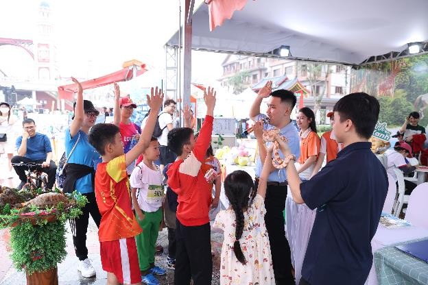 Hàng chục nghìn người 'cháy' hết mình tại sự kiện vì môi trường 'Ngày Hội Xanh' ảnh 5