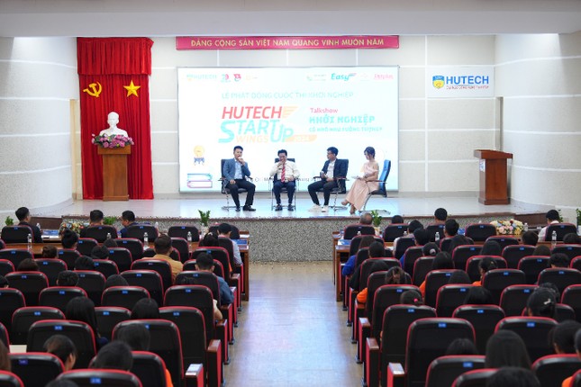 HUTECH Startup Wings 2024 - sân chơi ươm mầm ước mơ khởi nghiệp của sinh viên chính thức khởi động ảnh 3