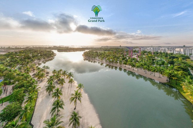 Phía sau những cuộc đại di cư về Vinhomes Grand Park ảnh 2