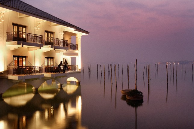 InterContinental Hanoi Westlake: Top 10 Khách sạn trong phố tốt nhất Việt Nam