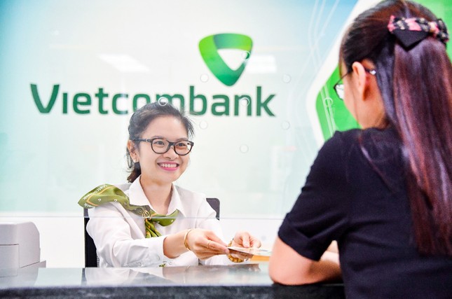 Vietcombank dành tặng khách hàng hơn 61.000 phần quà nhân dịp sinh nhật 61 năm ảnh 1