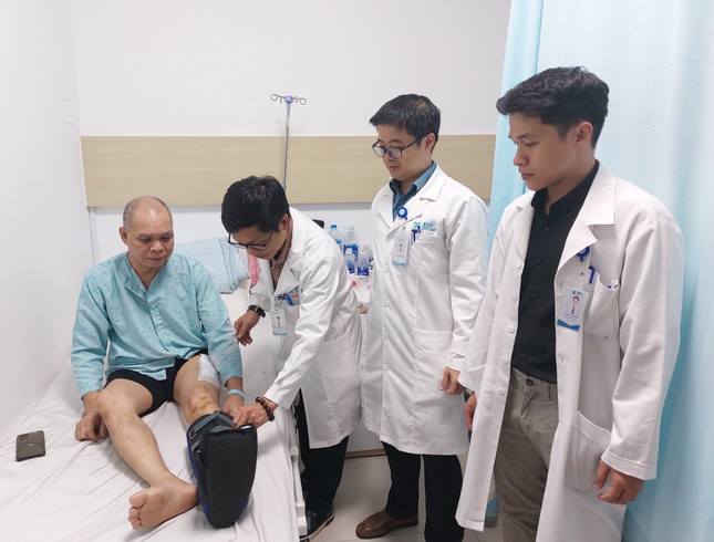 Bệnh viện ĐH Y Dược Buôn Ma Thuột thực hiện thành công chuyển vạt da vi phẫu cứu bệnh nhân ảnh 2