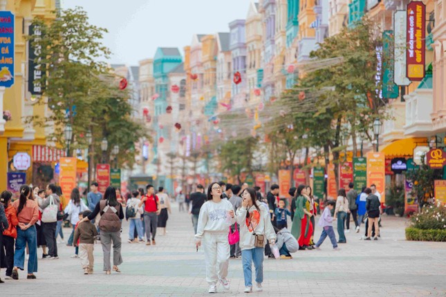 Thương hiệu lớn bỏ phố cổ về phố mới tại 'Quận Kinh Đô' ảnh 1