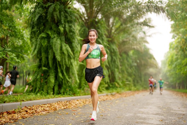 Dàn elite và gần 4000 vận động viên đổ bộ Ecopark Marathon 2024 ảnh 3