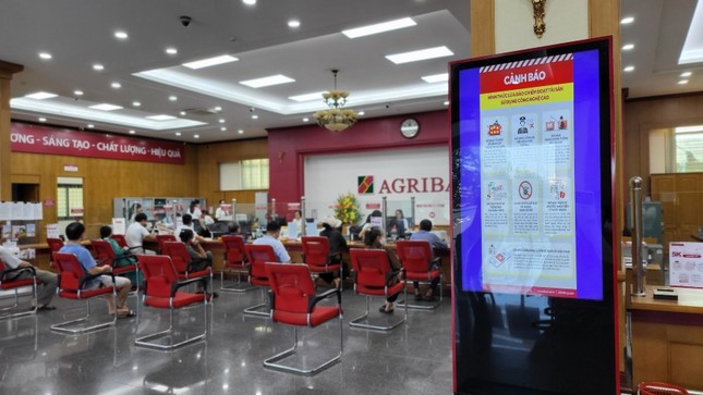 Cán bộ Agribank tích cực ngăn chặn tội phạm lừa đảo công nghệ cao, bảo toàn tài sản cho khách hàng ảnh 4