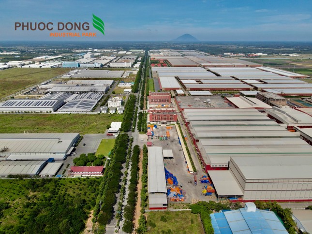 Sài Gòn VRG liên tiếp đạt Top 10 chủ đầu tư BĐS công nghiệp uy tín ảnh 1
