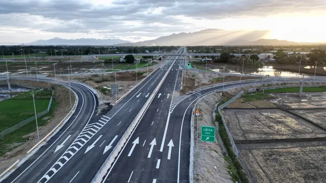 'Đầu tàu du lịch' Nha Trang trên bệ phóng cao tốc ảnh 1