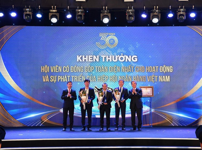 Vietcombank dẫn đầu ngành ngân hàng tại 3 cuộc thi của Hiệp hội Ngân hàng Việt Nam ảnh 1