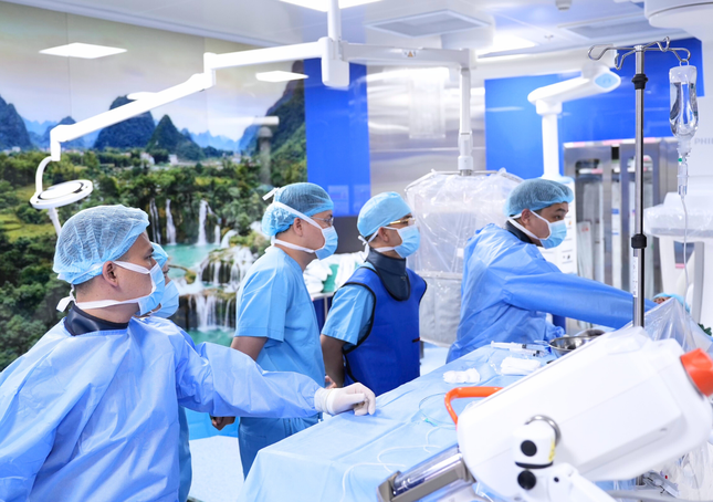 Loại bỏ khối u xơ mạch vòm mũi họng - u lành mà không 'lành' ảnh 1