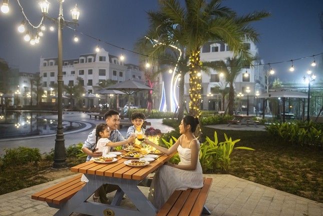 Vinhomes Golden Avenue 'đưa thế giới giải trí về nhà' với bộ đôi công viên lần đầu xuất hiện tại Móng Cái ảnh 4