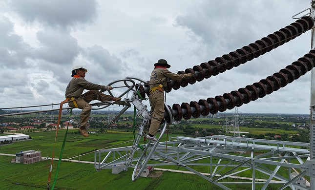 Dự án đường dây 500kV mạch 3: Hoàn thành nhiều hạng mục khó ảnh 5