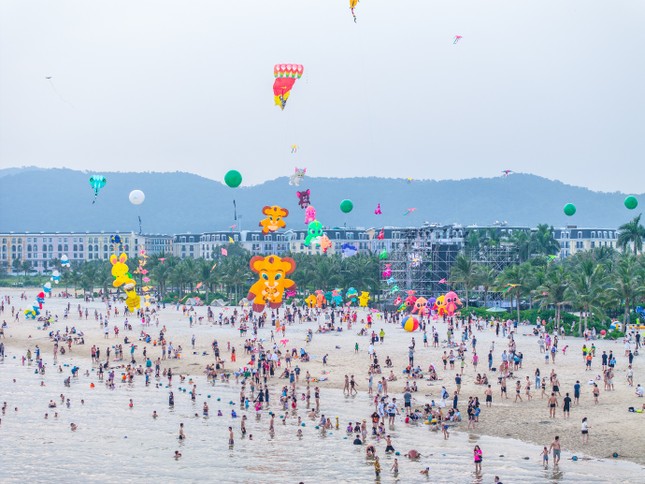 BIM Land kích hoạt mùa du lịch tại Halong Marina với sự kiện nhạc hội thu hút hàng chục ngàn du khách ảnh 2