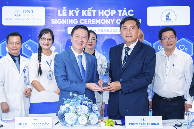 Bệnh viện Quốc tế DNA ký kết hợp tác nghiên cứu và ứng dụng tế bào gốc cùng Trường ĐHKH&TN ĐHQG Tp. Hồ Chí Minh ảnh 1