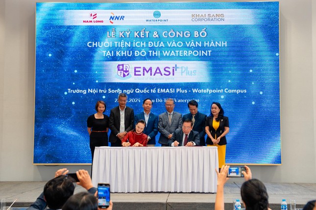 Nam Long ký kết và công bố chuỗi tiện ích đưa vào vận hành tại khu đô thị Waterpoint ảnh 1