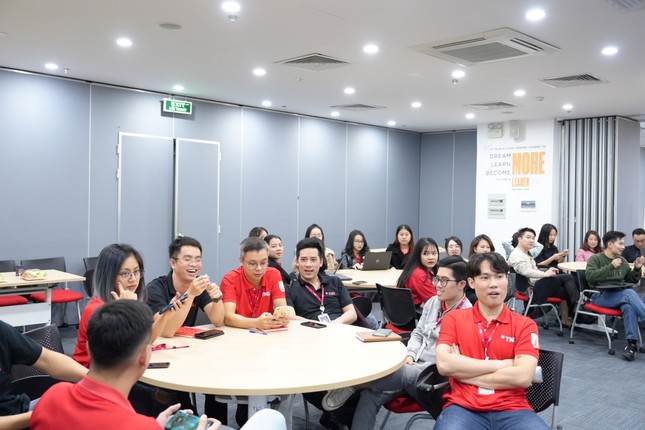 ROX Group phát triển doanh nghiệp dựa trên 3 trụ cột về nhân sự ảnh 2