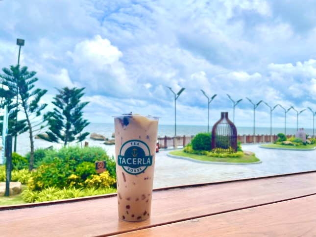 Trân Châu Beach & Resort ra mắt thương hiệu và cửa hàng trà sữa Tacerla Tea House ảnh 2