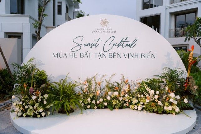 'Bữa tiệc cảm xúc' mang tên Sunset Cocktail: Mùa hè bất tận bên vịnh biển ảnh 7