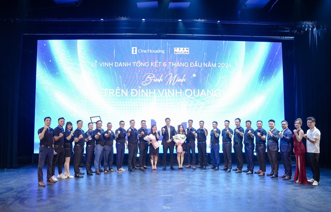Chốt nhà triệu đô, môi giới OneHousing nhận thưởng nóng VinFast VF6 ảnh 3