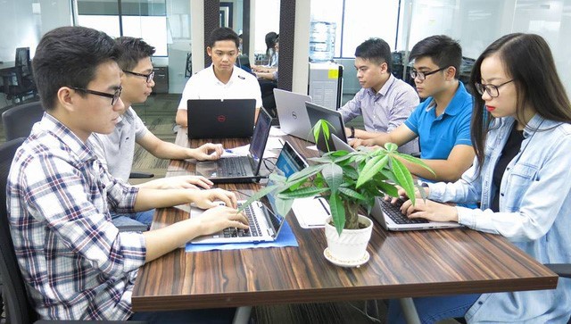 Nhóm nhà khoa học trẻ lập 'phòng thí nghiệm ảo' cho hàng triệu học sinh ảnh 1