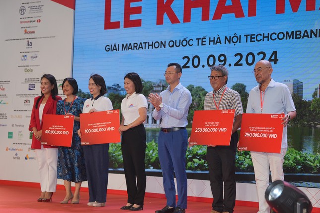 Khai mạc giải Marathon quốc tế Hà Nội Techcombank mùa thứ 3 ảnh 3