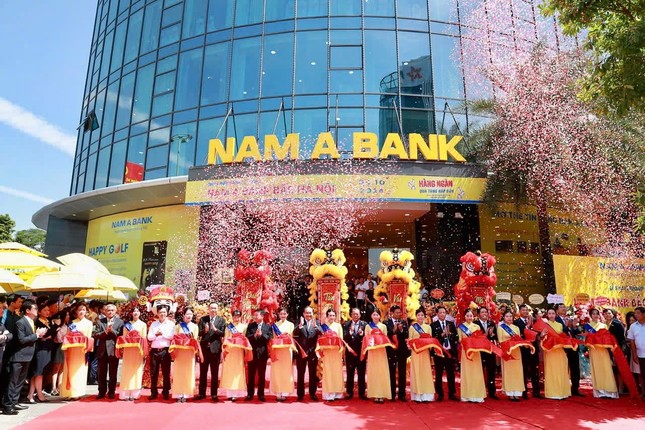 Nam A Bank 32 năm, tiếp tục phủ sóng mạng lưới miền Bắc ảnh 1